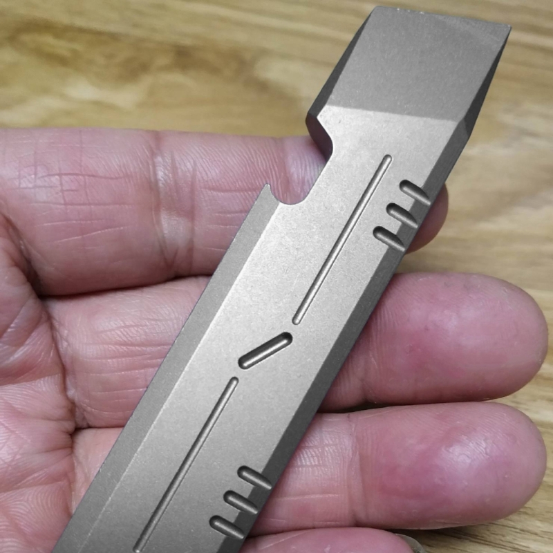 ไทเทเนียมอัลลอยด์ Pry Bar Wrec - Titanium Pry Bar บทวิจารณ์และราคา